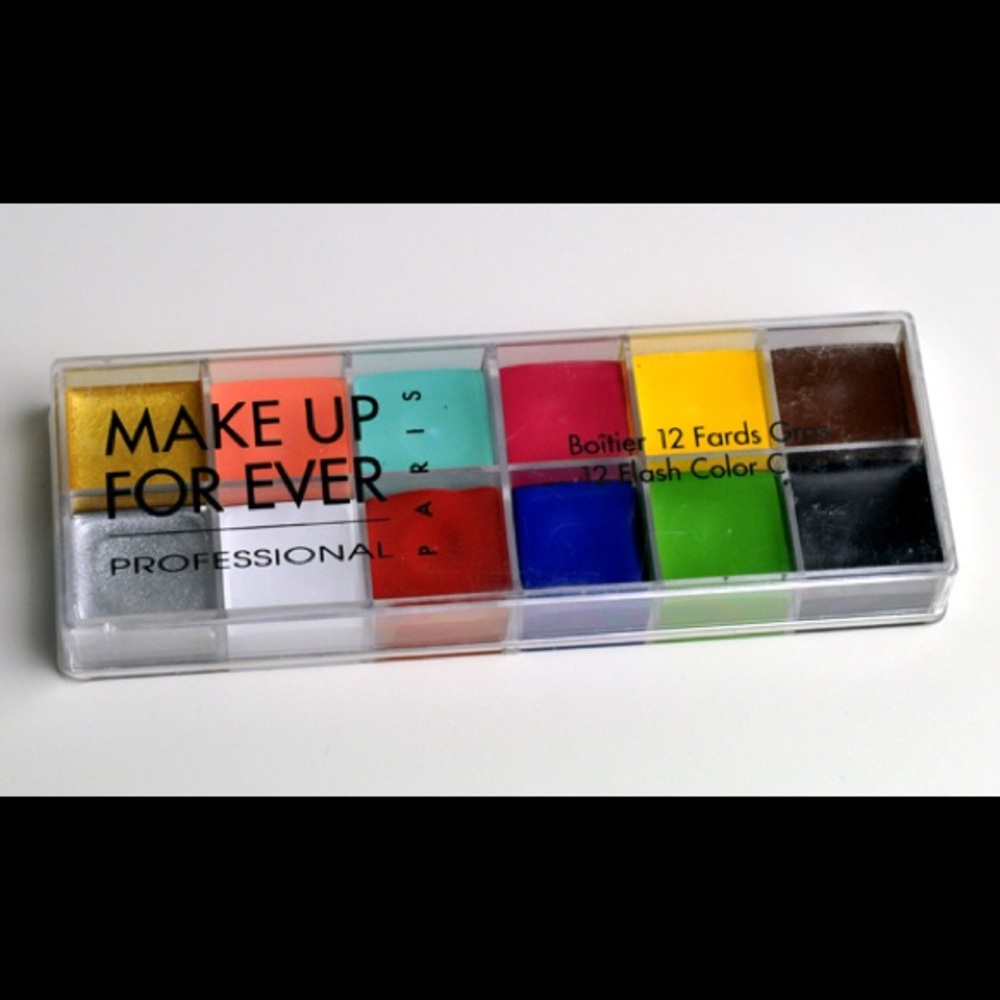 👄Make Up for Ever👄 12 color Flash Palette!!