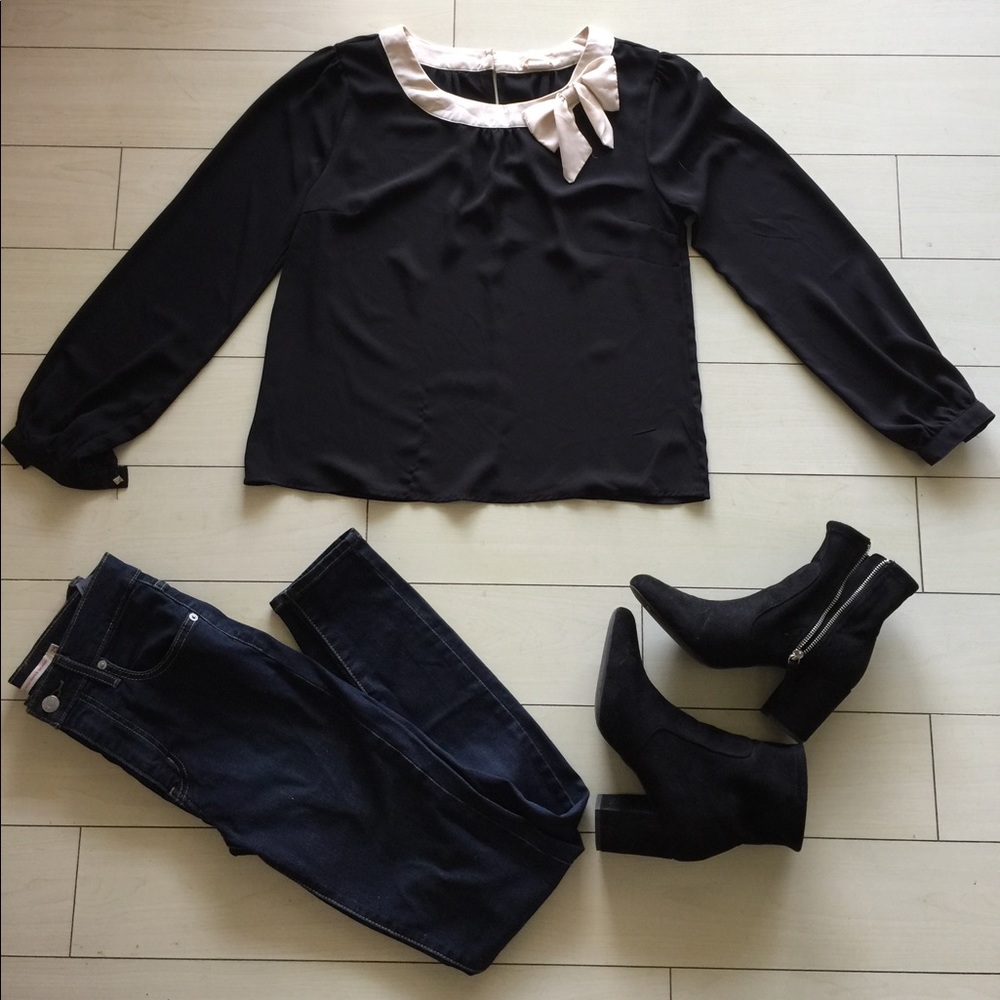 ❌❌SOLD❌❌CUTE BOW BLOUSE