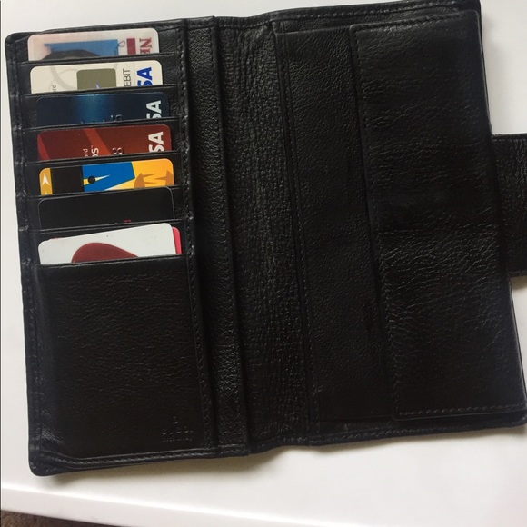 SOLD! Gucci wallet - Picture 3 of 8