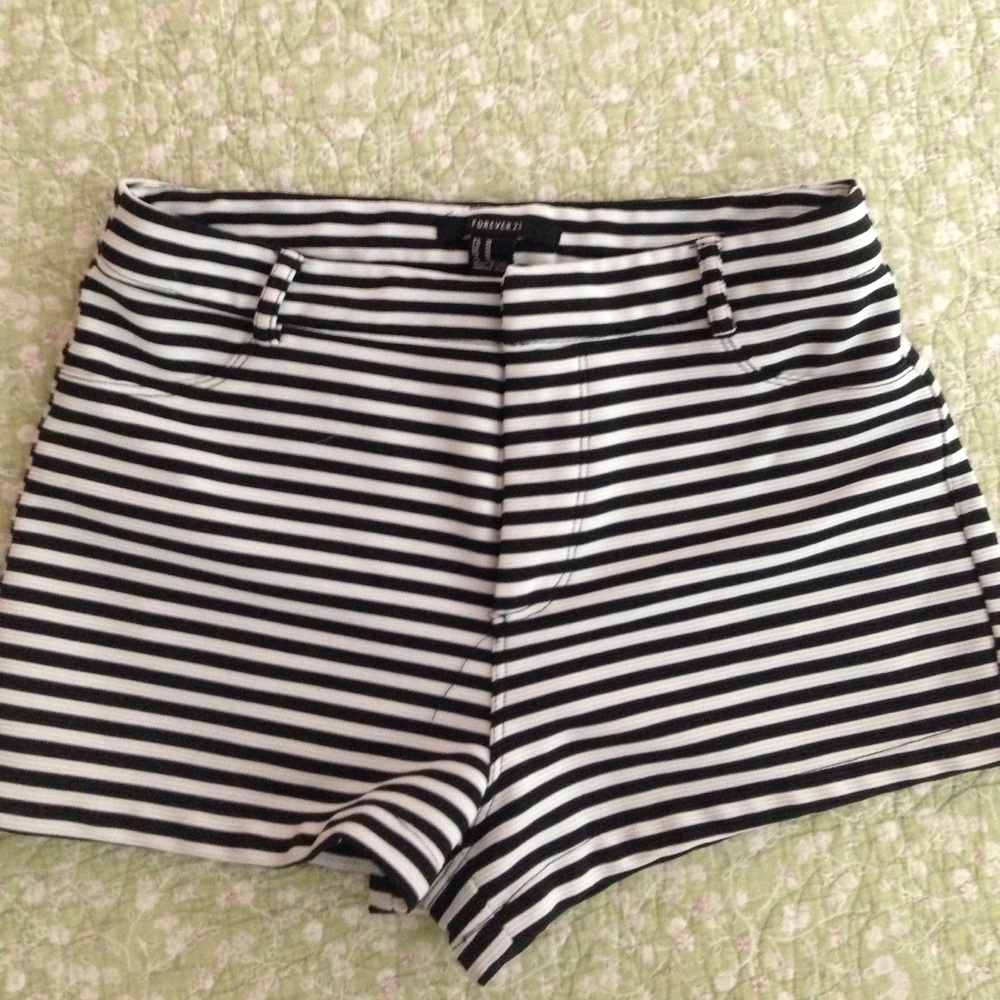 Forever 21 black and white high-wasted shorts