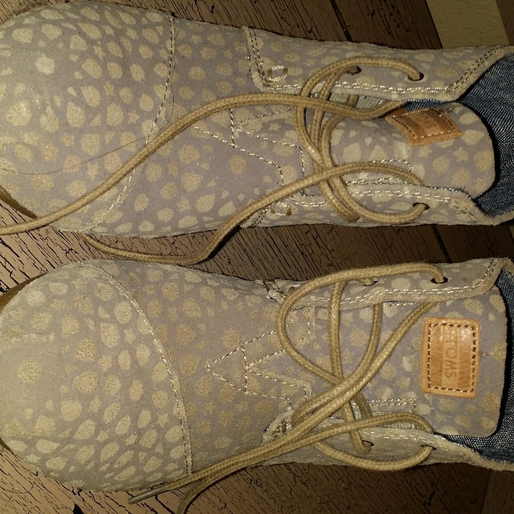 TOMS Wedges tan gray