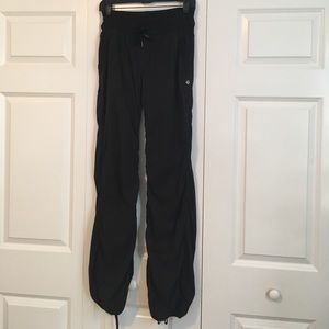 Lulu lemon street to studio II pant
