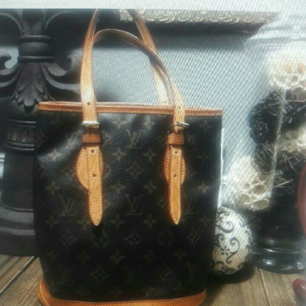 Authentic   Louis Vuitton