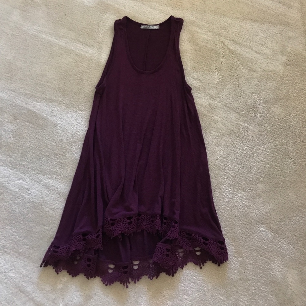 Chloe K High Low Top
