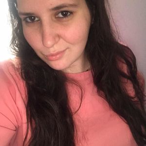 Meet your Posher, Debora