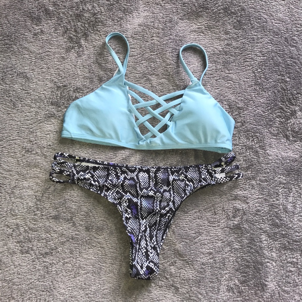 NWOT Blue Snakeskin Bikini