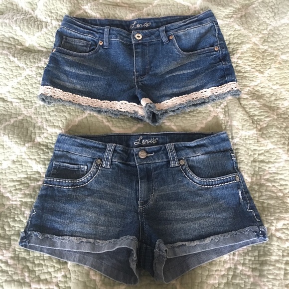 Girls Levi's shorts - Picture 1 of 2