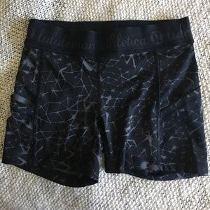 Lululemon Yoga Shorts 4"