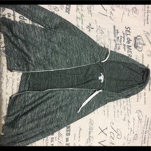Cute hoodie super soft !!