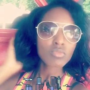 Meet your Posher, Monique