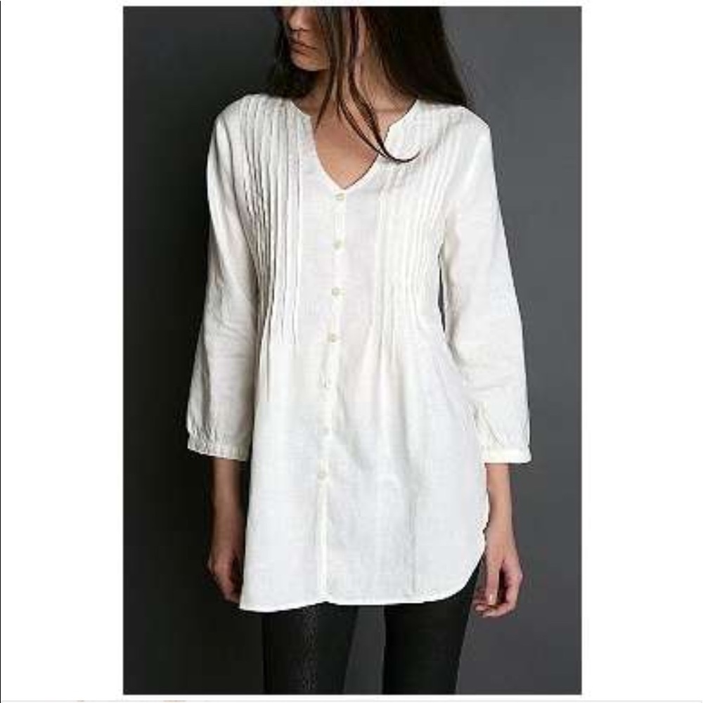 White zip up tunic