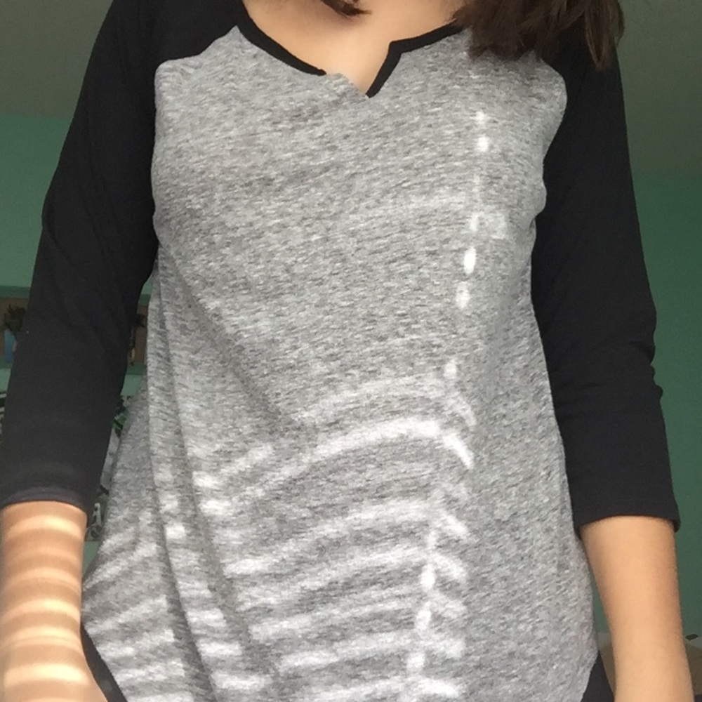 GRAY BASEBALL TEE
