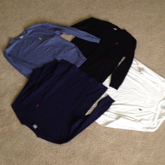 ❌SOLD❌ Polo Longsleeve Tshirt - Picture 1 of 5