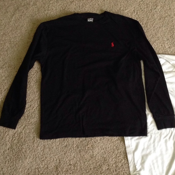 ❌SOLD❌ Polo Longsleeve Tshirt - Picture 4 of 5