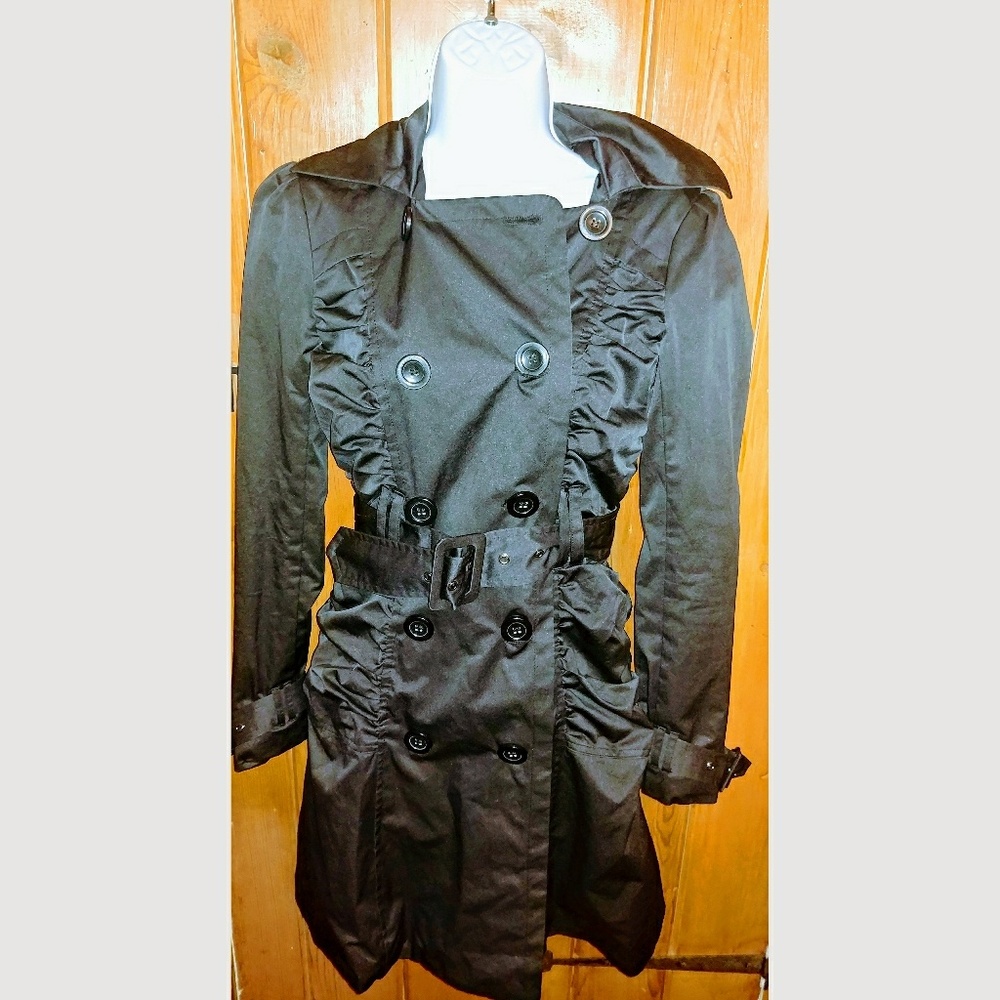 ⭐ Bebe trench jacket