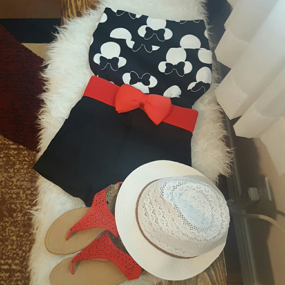 NWT, cute Minnie Mouse Cassie Skirt/tube top