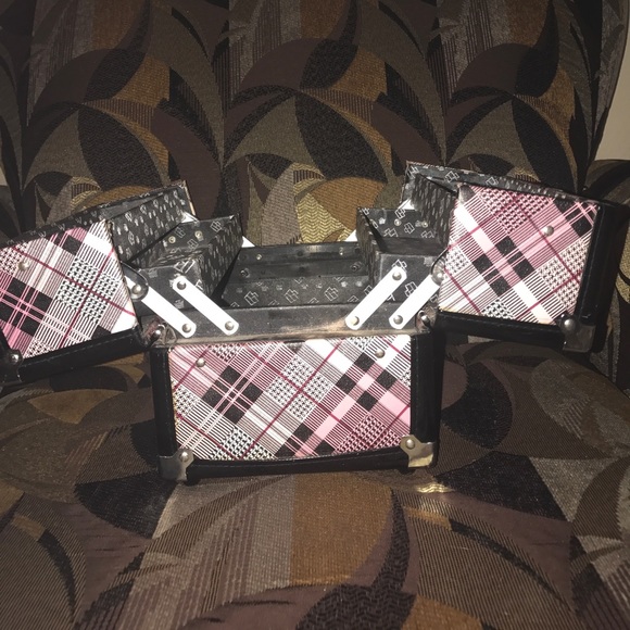 Makeup Case 💄 - Picture 2 of 4