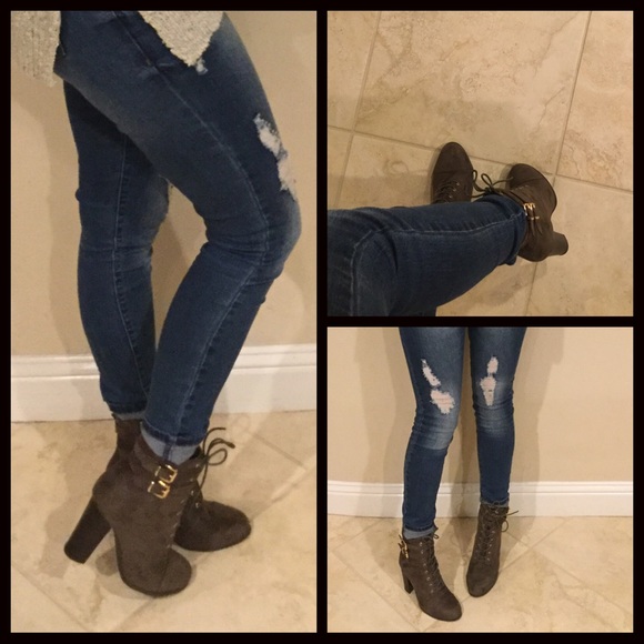 1 LEFT‼️5⭐️Taupe Lace up Bootie - Picture 6 of 8