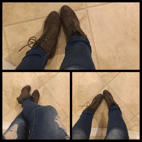 1 LEFT‼️5⭐️Taupe Lace up Bootie - Picture 7 of 8