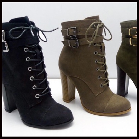 1 LEFT‼️5⭐️Taupe Lace up Bootie - Picture 8 of 8