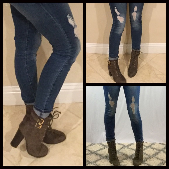 1 LEFT‼️5⭐️Taupe Lace up Bootie - Picture 5 of 8