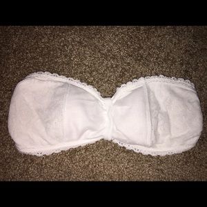 🌸 Hollister, white lace strapless bra