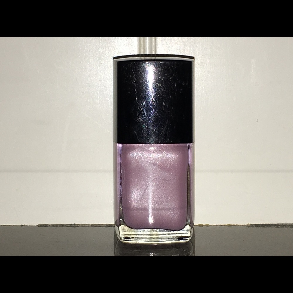 Chanel Le Vernis LILAC SKY #210 Shimmery Polish