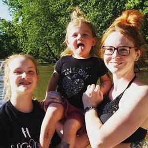 Meet your Posher, Elyse