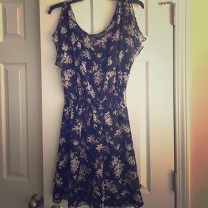 Flutter Sleeve Floral Dress (Express)