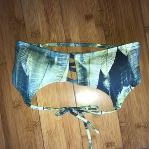 Midori Bikinis leaf bikini top