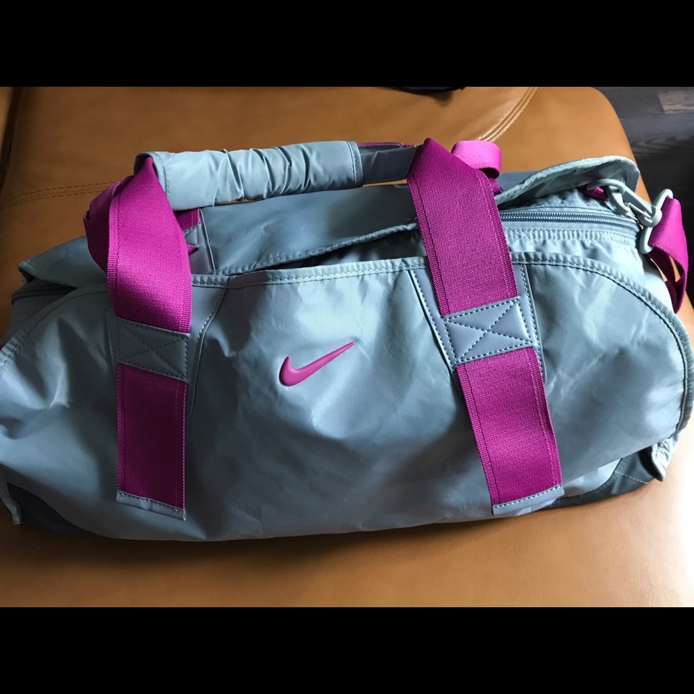 Nike duffle bag