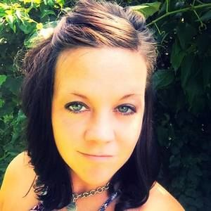 Meet your Posher, Nikki