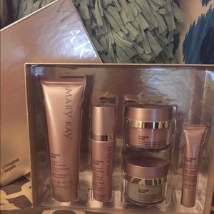 Mary Kay Time Wise Repair Set