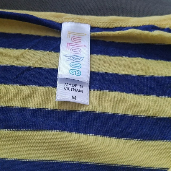 Lularoe Classic T - Picture 3 of 4