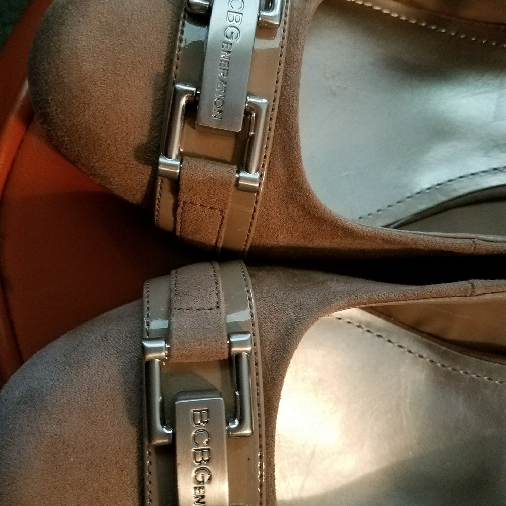 Shoes - Picture 2 of 4