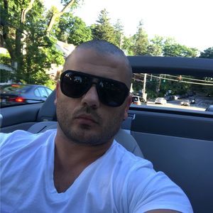 Meet your Posher, Moris