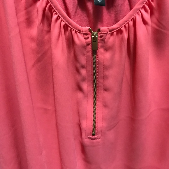 tank top - Picture 2 of 3