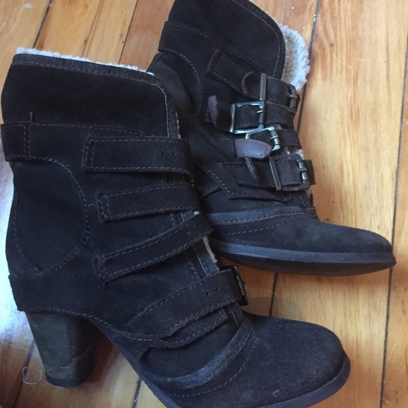 Worn fleece lined booties - Picture 3 of 4