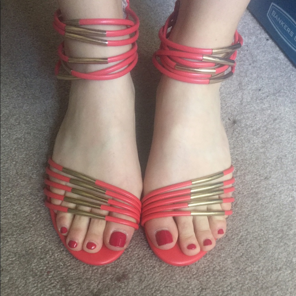 Rock and Republic Sandals!! - Picture 3 of 7