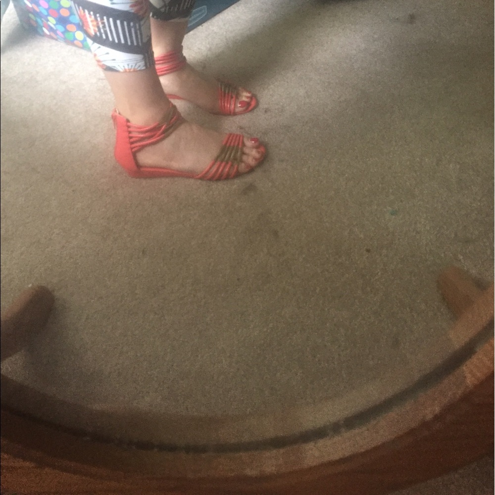 Rock and Republic Sandals!! - Picture 4 of 7