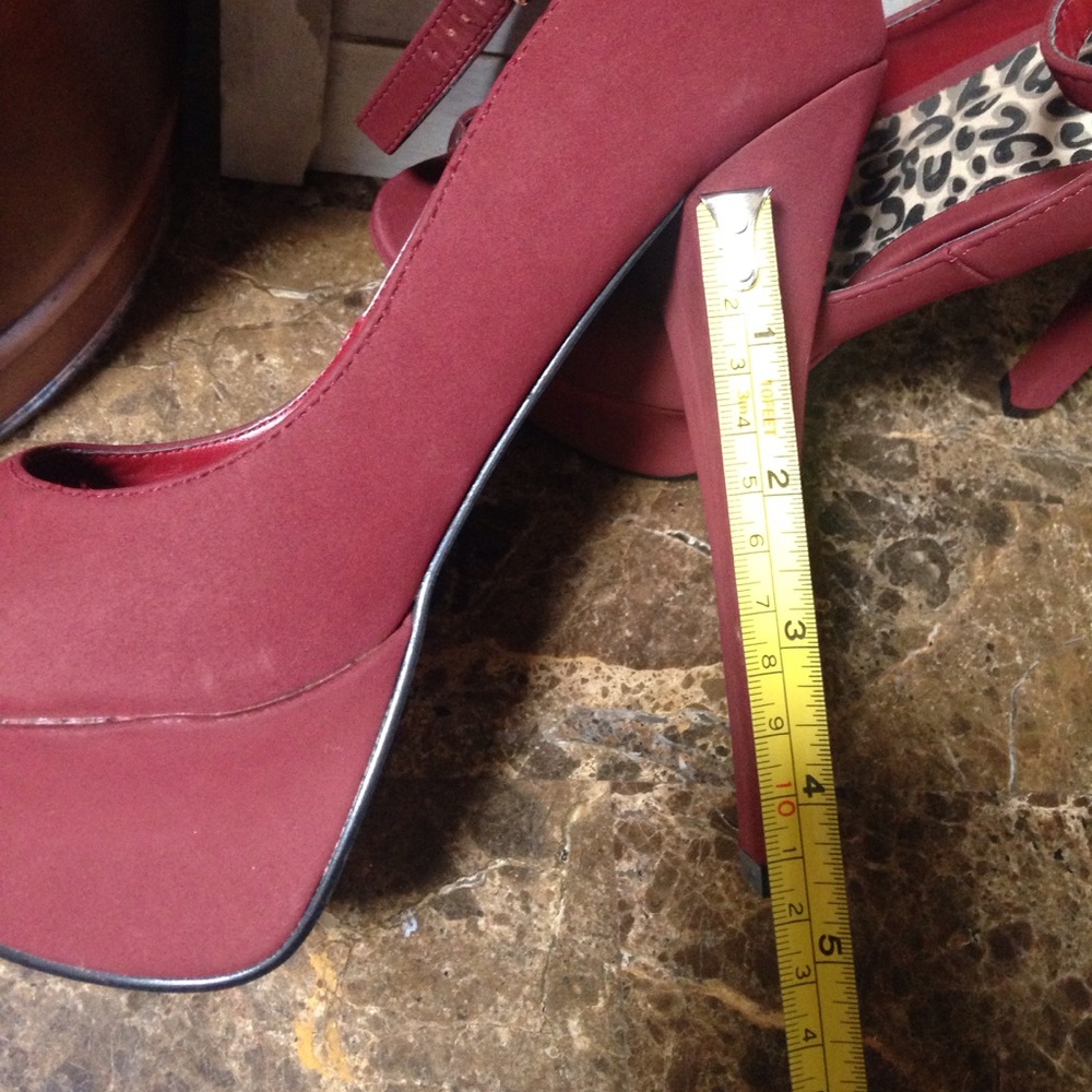 Platform heels. - Picture 7 of 8