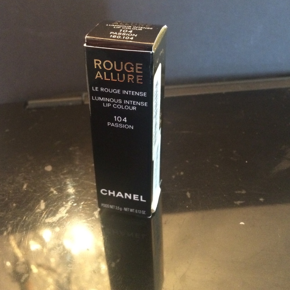 CHANEL rouge allure 104 Passion lipstick