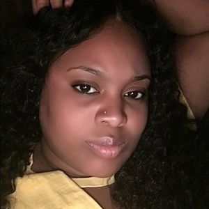 Meet your Posher, Ronica