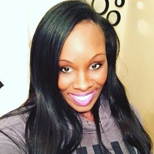 Meet your Posher, Ebony