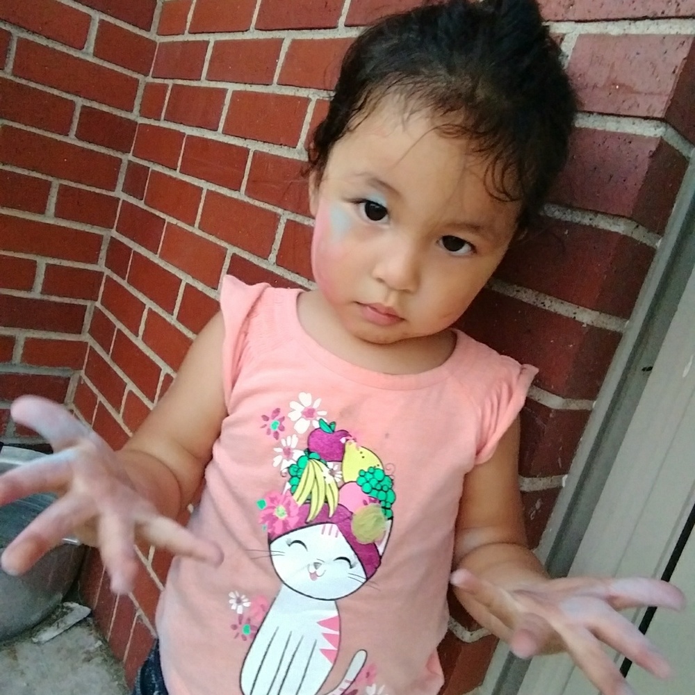 Meet your Posher, Cassandra