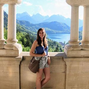 Meet your Posher, Lauren