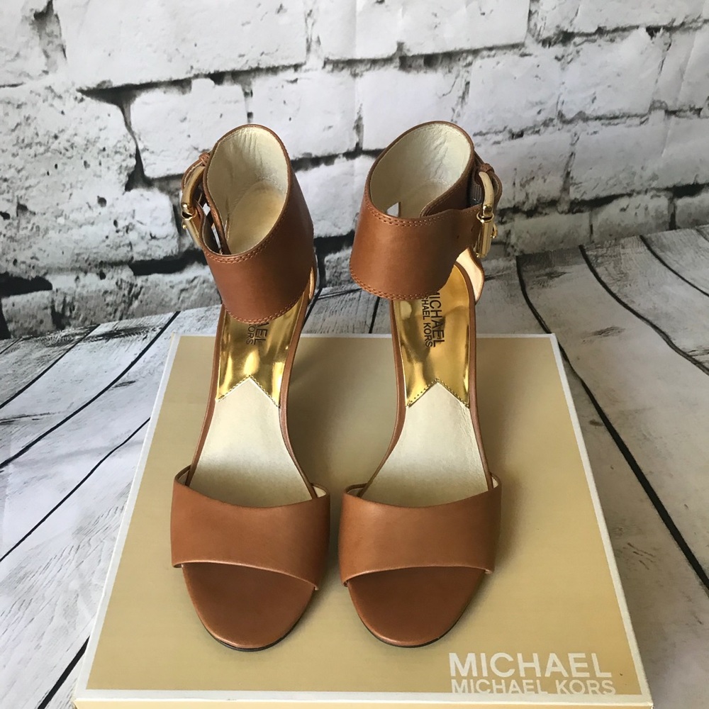 ❌SOLD❌MICHAEL kORS heels
