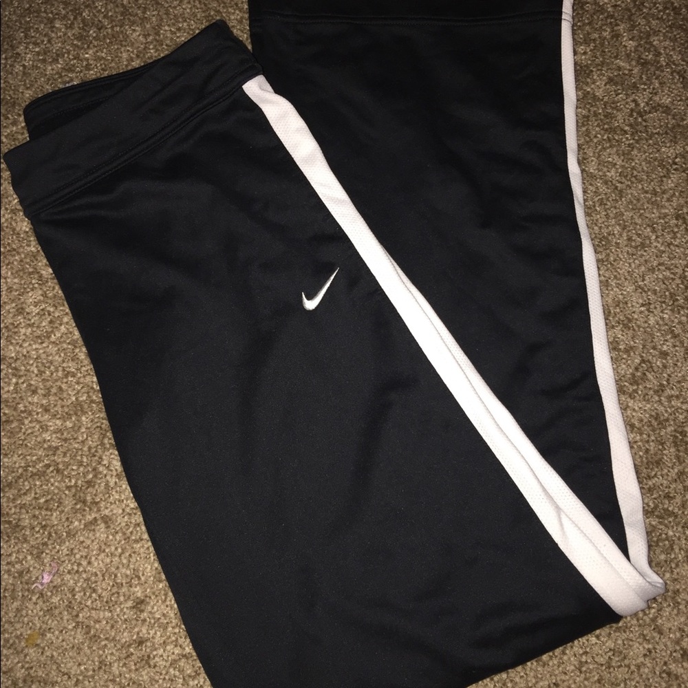 🌸 Nike, track pants