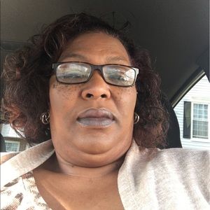 Meet your Posher, Debra