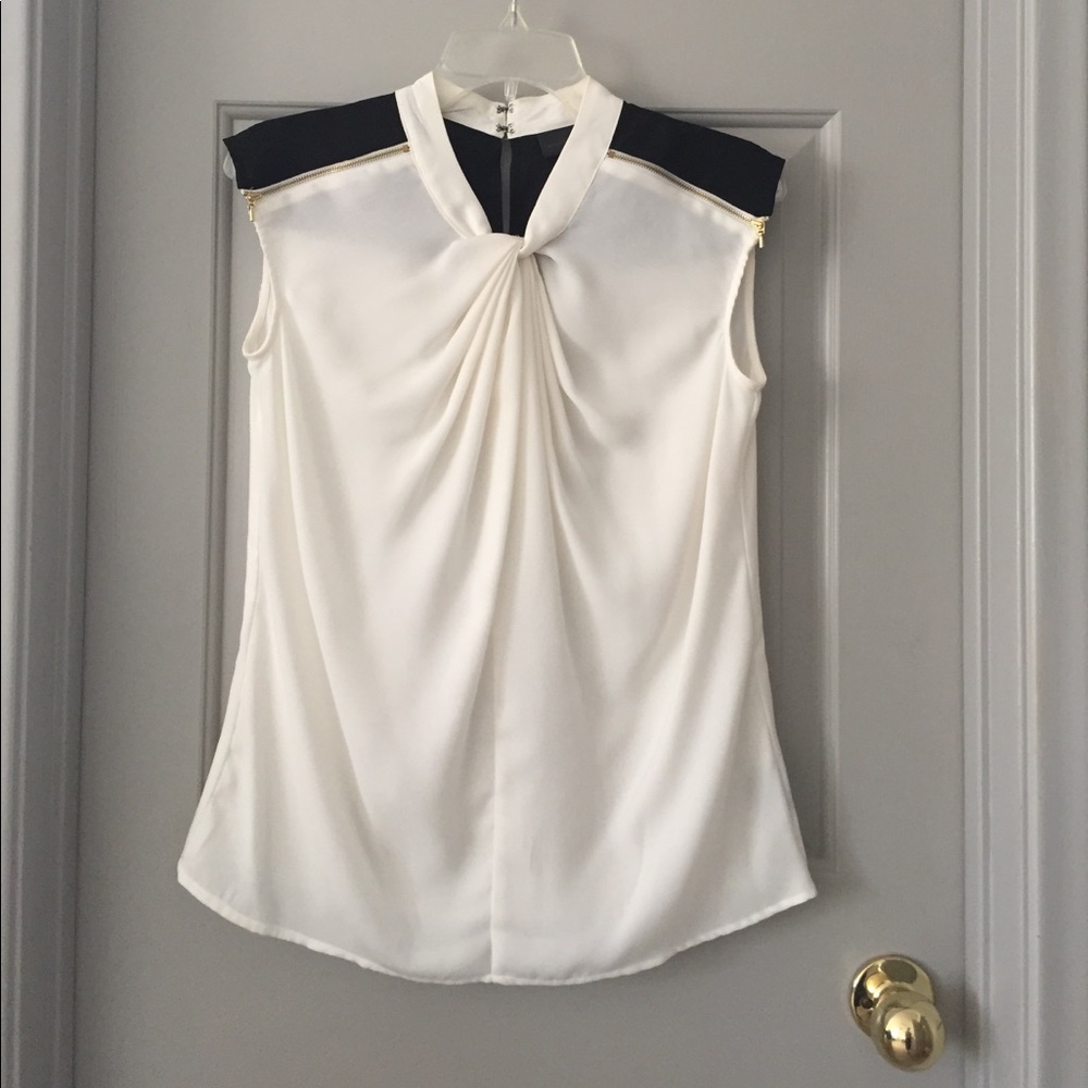 Worthington black and white blouse size Small